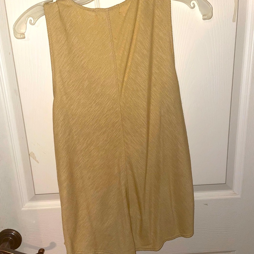 Yellow top - Picture 2 of 2